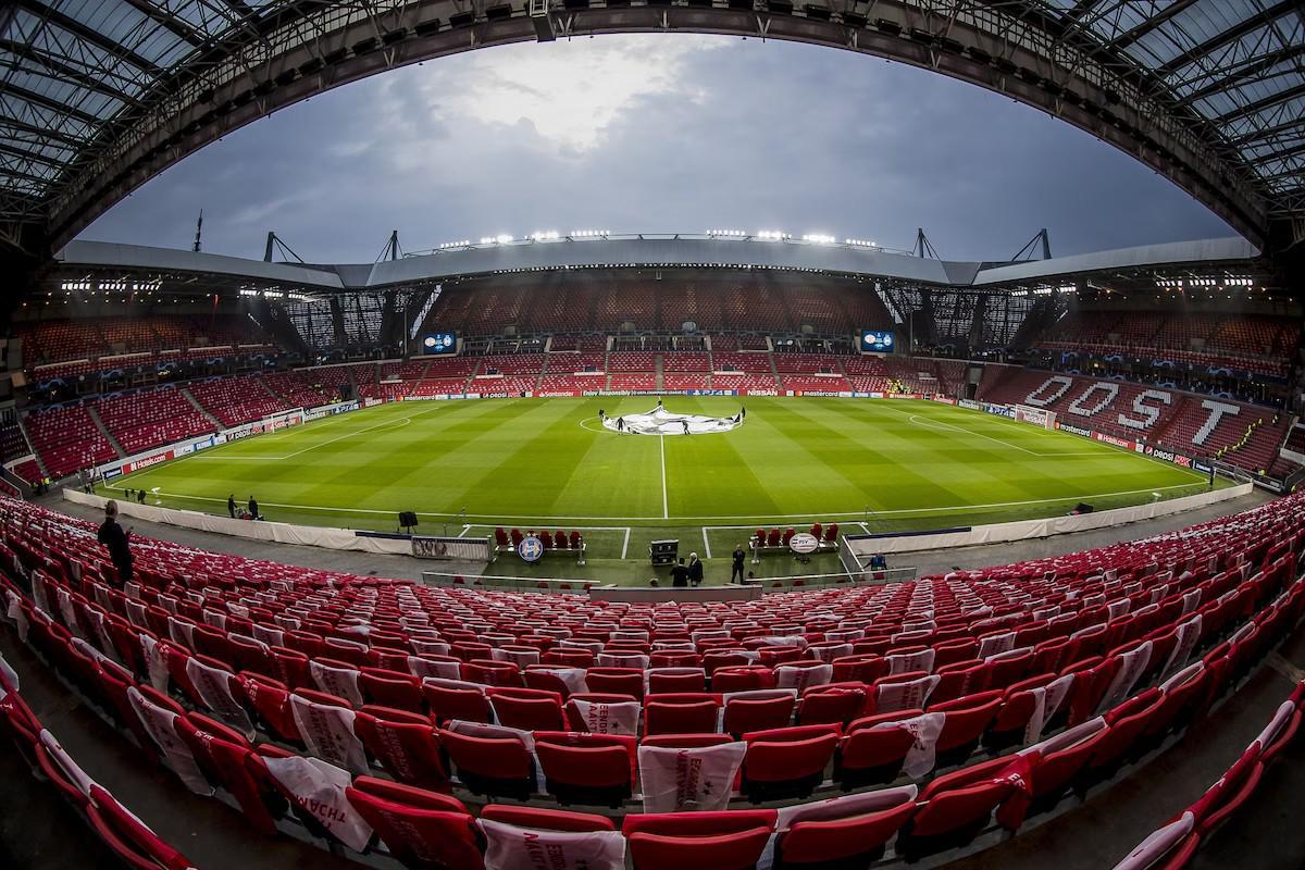 赛前埃因霍温调整名单以备国王杯，更衣室发声环节打磨，媒体盛赞，团队化学反应显著(埃因霍温足球俱乐部官网)