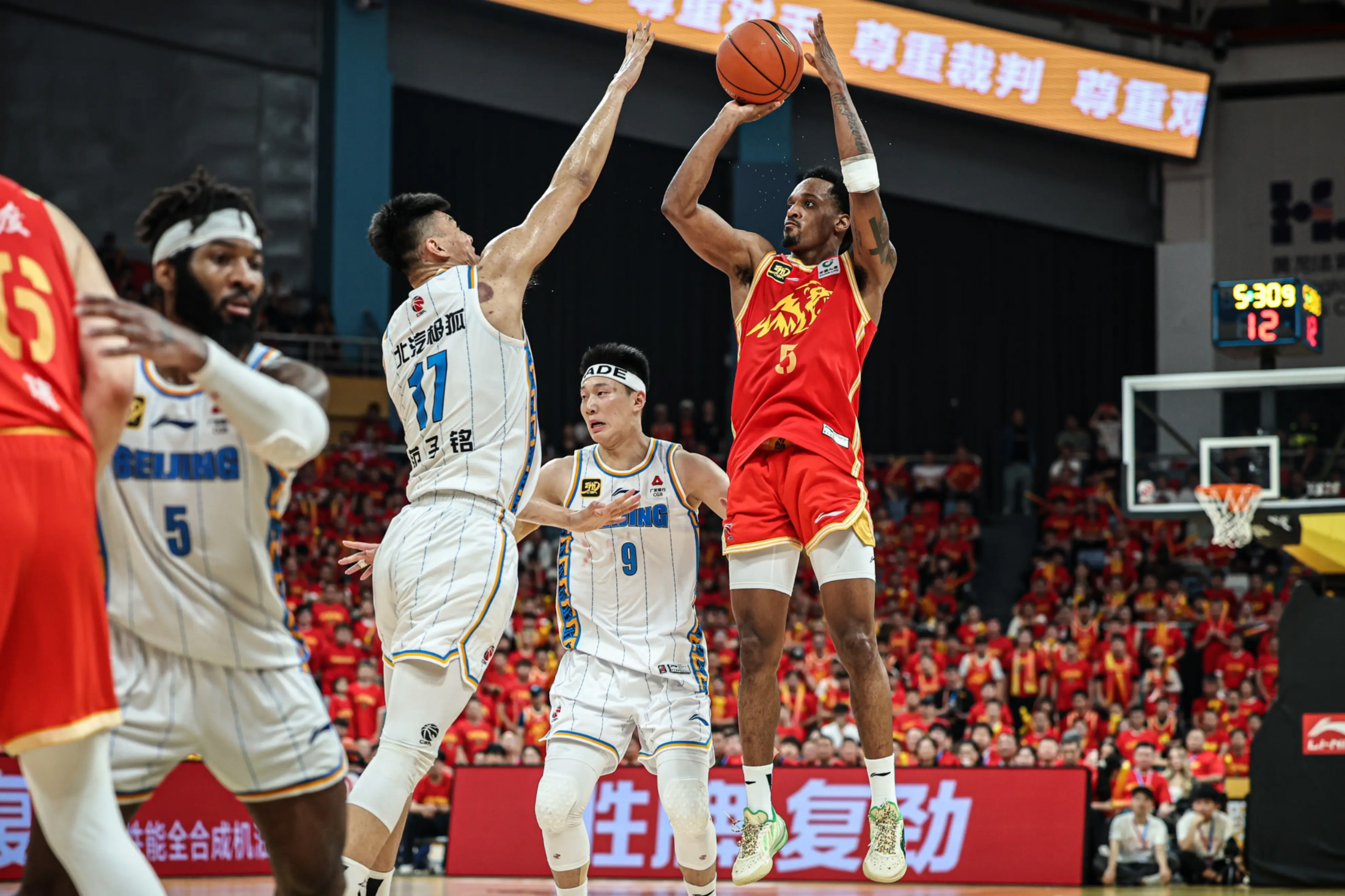 NBA常规赛赛前再迎强敌，新奥尔良鹈鹕遗憾出局，主帅态度——媒体盛赞，训练强度明显提升的简单介绍